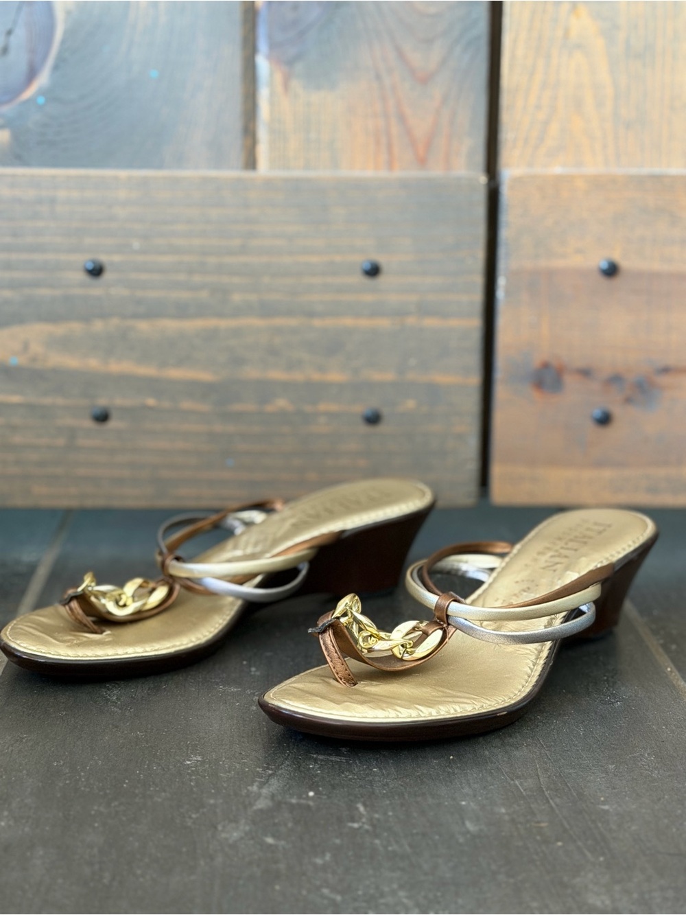 Italian Shoemakers Gold and Brown Chain-Accent Toe-Ring Sandals - Picture 4 of 10